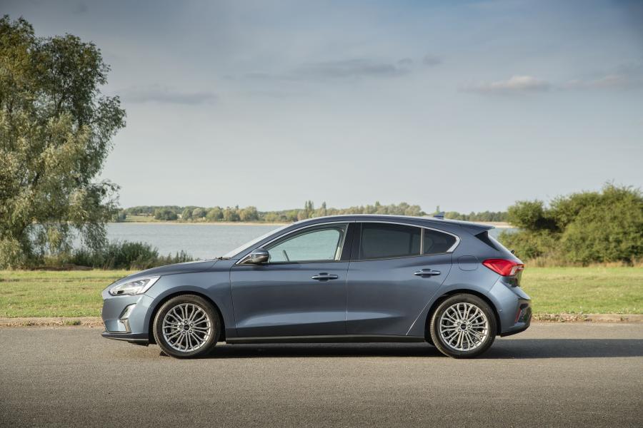 Ford Focus Titanium 2018 года  (UK) (фото 5 из 18)